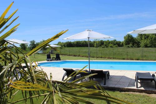 Piscina en o cerca de Aux Vents d'anges