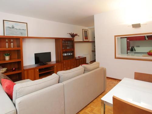 Apartment Vila Olimpica Pamplona by Interhome