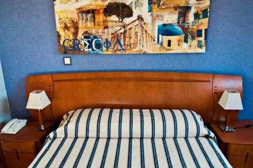 Postel nebo postele na pokoji v ubytování Hostal Villa de Ajalvir