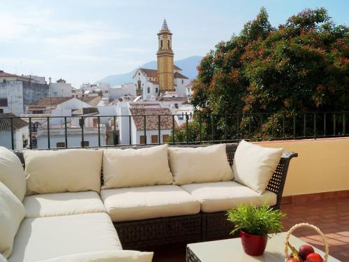 Posedenie v ubytovaní Apartment Plaza de las Flores by Interhome