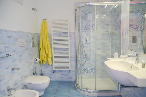 Un baño de Hotel Torre Sant'Angelo