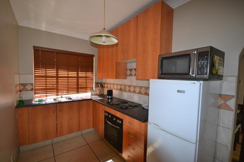 Dapur atau dapur kecil di Accommodation at Vans No Loadshedding