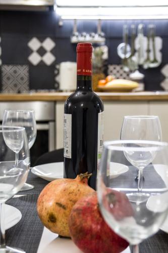 A Gift in the Heart of Monastiraki A