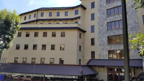 アパートメントが所在する建物