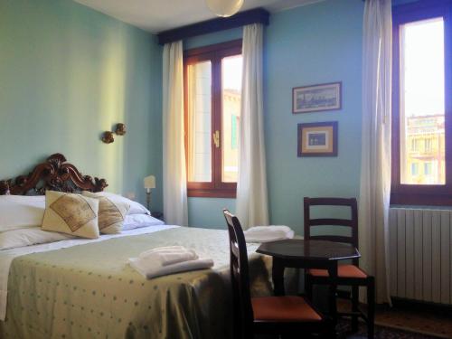 Una cama o camas en una habitación de 3749 Pontechiodo