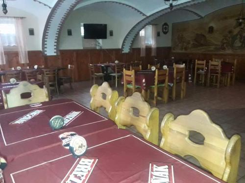 a poker table in a room with a tableablish at Penzion U Zeleného Stromu in Telnice