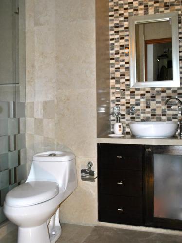 Business Suites SG 욕실