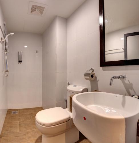 Un baño de Hotel Kristal