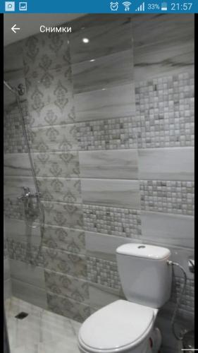 Bilik mandi di Banya Guest Rooms 23