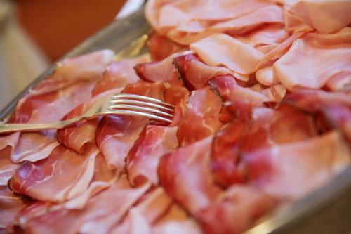 Jídlo v hotelu nebo okolí