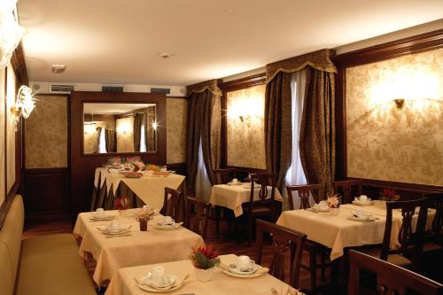 Restaurace v ubytování Hotel Al Codega