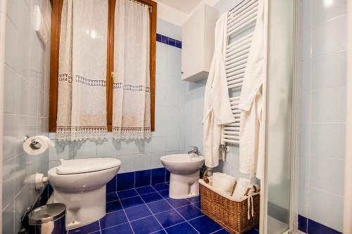Koupelna v ubytování Venice and Venice Apartments - private rooms in shared apartment