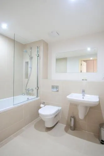 Cleyro Serviced Apartments - Finzels Reach photo 54