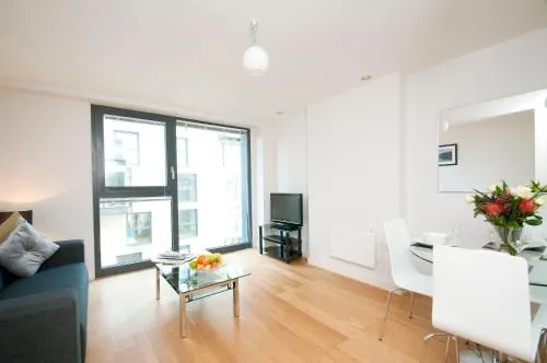 Cleyro Serviced Apartments - Finzels Reach photo 49