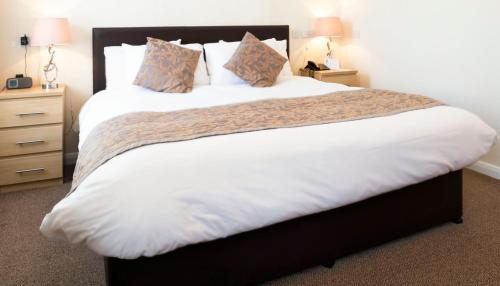 Best Western The Royal Chase Hotelにあるベッド
