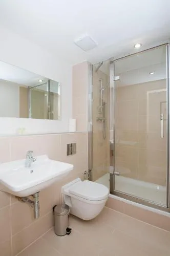 Cleyro Serviced Apartments - Finzels Reach photo 121