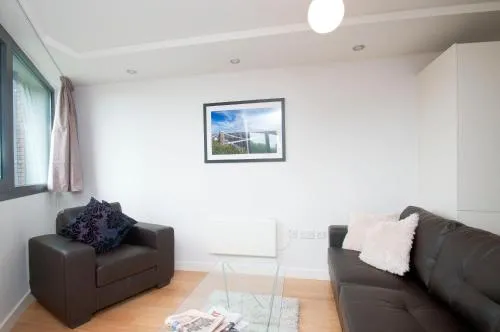 Cleyro Serviced Apartments - Finzels Reach photo 128