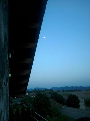 a view of the sky from under a bridge at El Churrón in Larrés