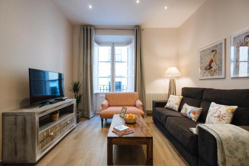 Hostly Aponte exclusive apartment-Center-Fibre-Parking Optional-CLess