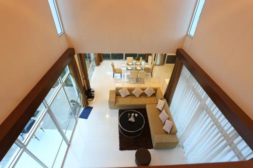 Fotografie z fotogalerie ubytování AnB-Glass House pool villa-3BR close to Jomtien beach v destinaci Na Jomtien