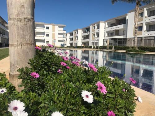 Marbella Beach location pour famille 2 chambresの敷地内または近くにあるプール