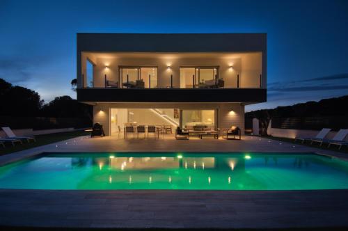 Πισίνα στο ή κοντά στο Modern Villa Olivera with Private Pool