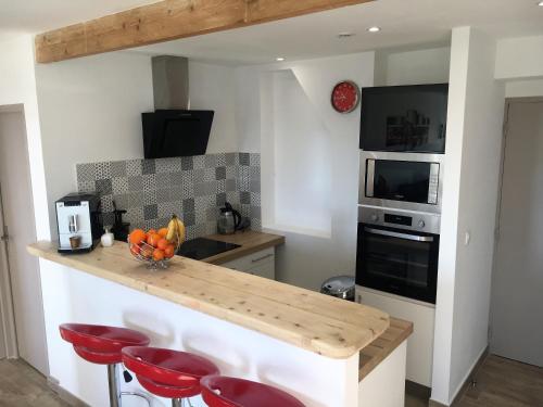 Photo de la galerie de l'établissement Cosy T2 Port de Toulon - Stade Mayol 