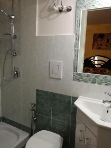 Bilik mandi di Antoinette