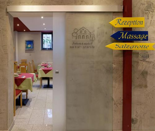 Certifikát, hodnocení, plakát nebo jiný dokument vystavený v ubytování Nella Parkhotel