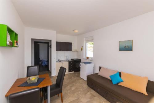 Apartments Beachfront Ante – Photos 3