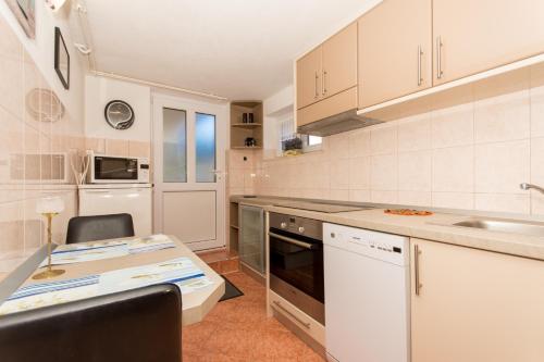Apartments Cavar