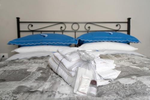 Ein Bett oder Betten in einem Zimmer der Unterkunft B&B" del Castello"
