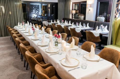 Hotel Tiek Superiorにあるレストランまたは飲食店