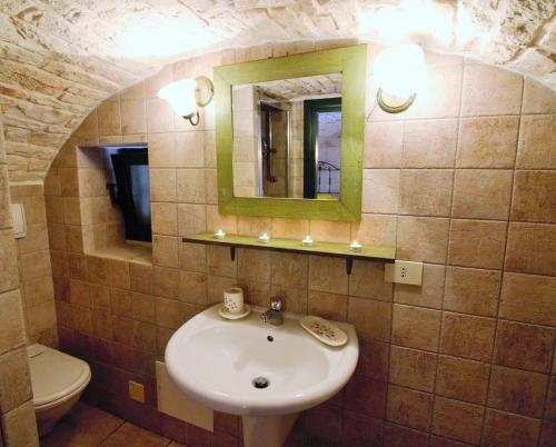 A bathroom at Maison MilleOttocento