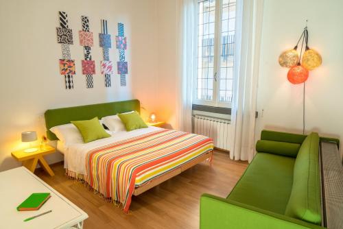 Postel nebo postele na pokoji v ubytování Zip b&b . design in Florence