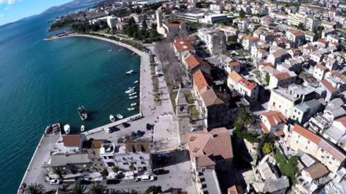Vista generica sul mare o vista sul mare dall'interno dell'appartamento