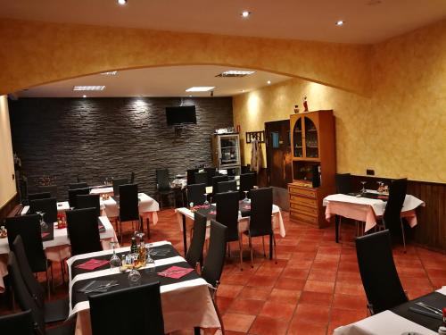 Εστιατόριο ή άλλο μέρος για φαγητό στο Hostal Escarla