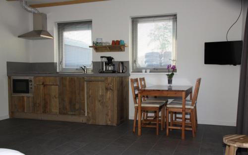 Köök või kööginurk majutusasutuses Hoeve Blitterswijk