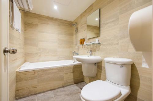 Gallery image of The Young Hotel in Zhongli