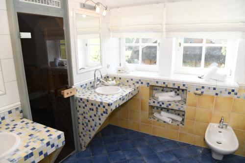 Ένα μπάνιο στο Fachwerkhäuser Gager Haus „Strate“