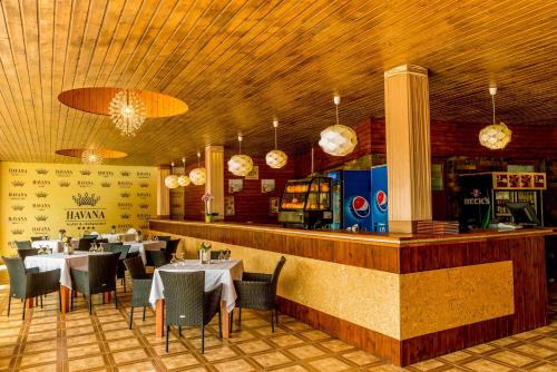 Restaurace v ubytování Hotel Complex Havana