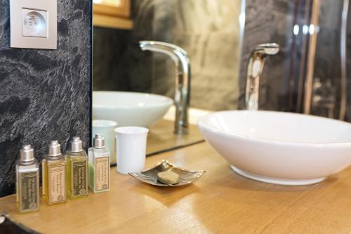 Chalet Isabelle Mountain lodge 5 stars 6 bedroom en suite sauna spa inox photo 43
