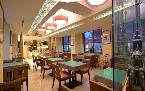 Un restaurant sau alt loc unde se poate mânca la Zhi Baishan Motel