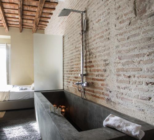 A bathroom at Cosy Rooms Bolsería