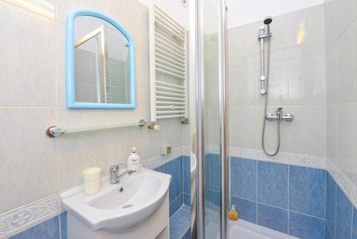 Bathroom sa Marlin Apartments Unirii Square