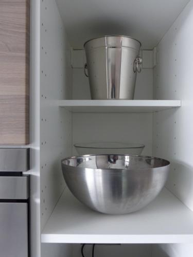 a bowl on a shelf in a kitchen at volcaloft in Orcines