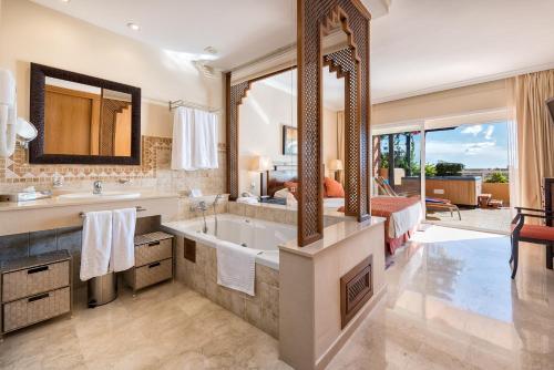 Malibu Mansions Apartment 6 by Rafleys, Fuengirola ...