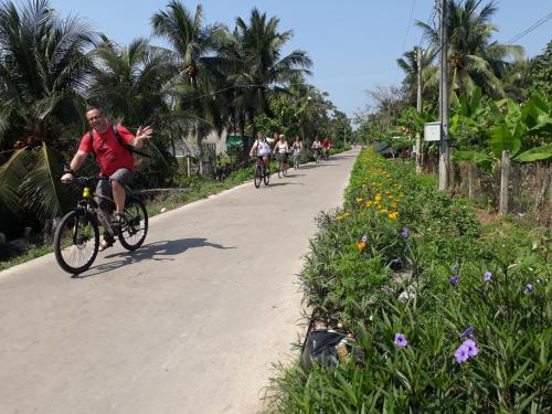 Kerékpározás Happy Farm Tien Giang Homestay környékén