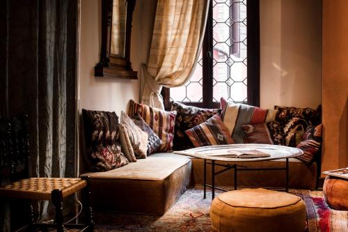 Novecento Boutique Hotel Image