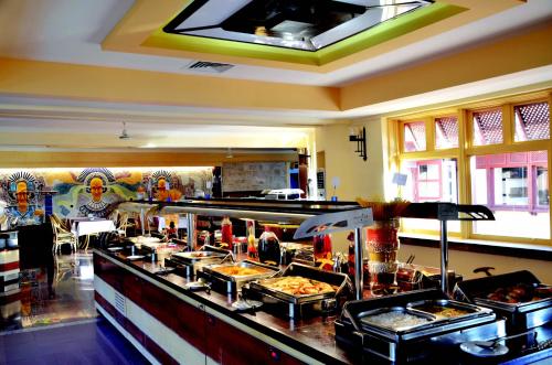 Mad på resortet eller i nærheden